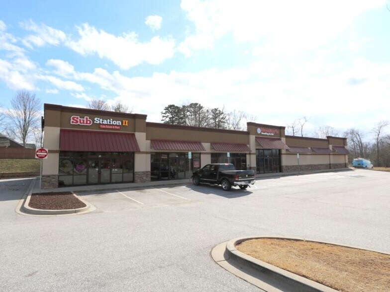 Primary Photo Of 3 Town Center Dr, Greer Storefront Retail Office For Lease