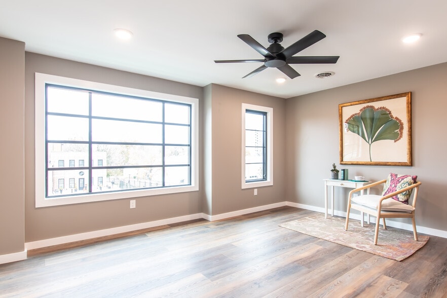 More Photos Of 577 English St, Bristol Apartments For Sale