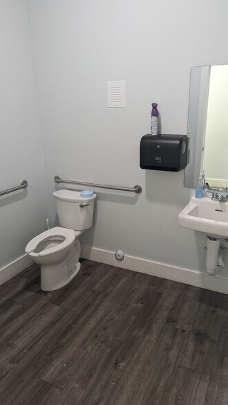 More Photos Of 1300-1370 W Industrial Ave, Boynton Beach Unknown For Lease