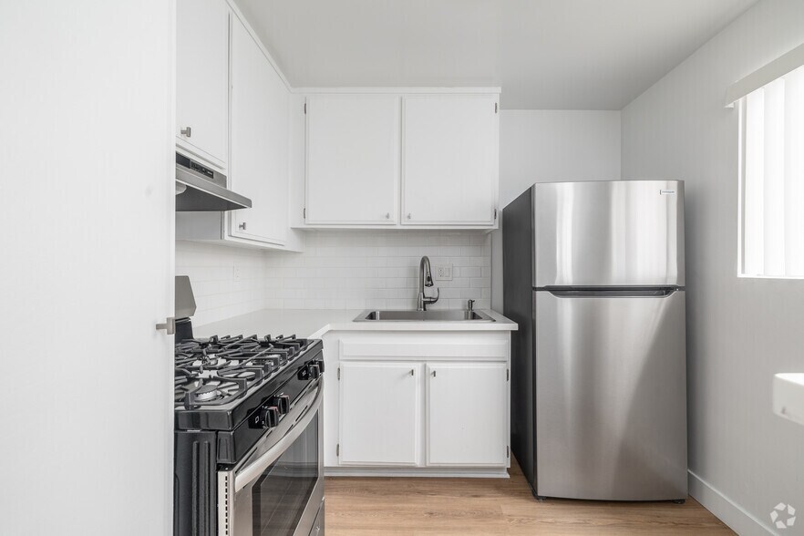 More Photos Of 12756 Venice Blvd, Los Angeles Apartments For Sale