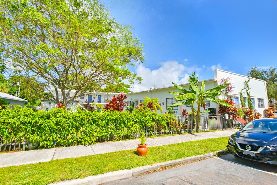 More Photos Of 1801 Spruce Ave, West Palm Beach Apartments For Sale