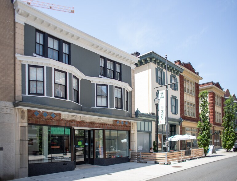 More Photos Of 212 W 9th St, Wilmington Storefront For Lease