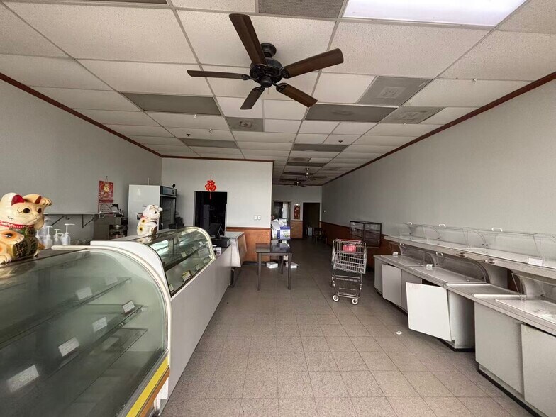 More Photos Of 5150 Buford Hwy NE, Doraville Storefront For Lease