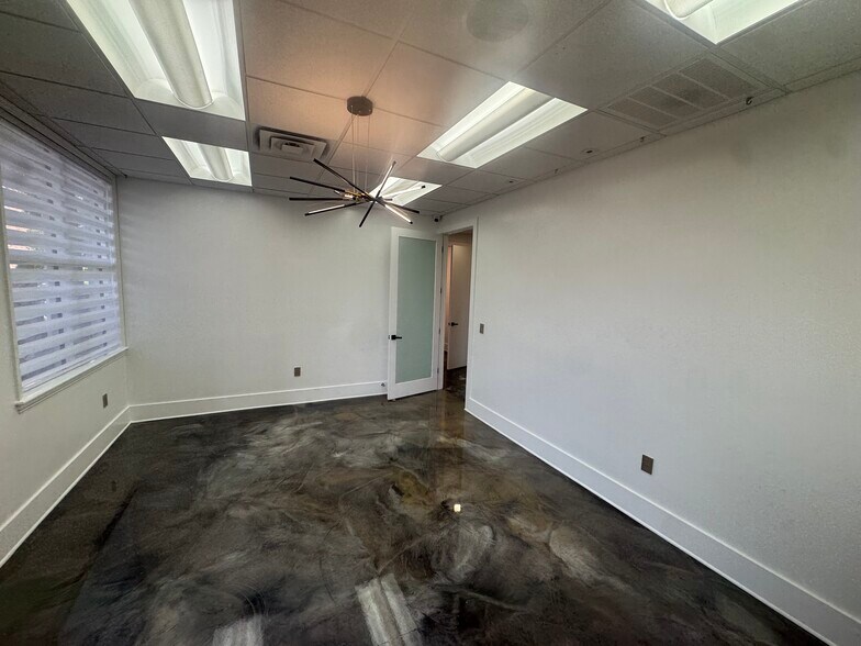 More Photos Of 13730 Cypress Terrace Cir, Fort Myers Medical For Sale