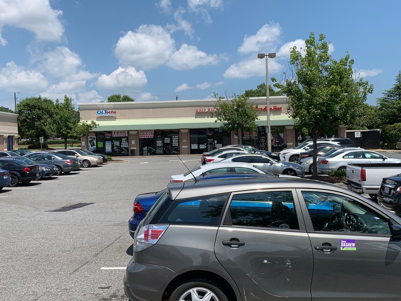 More Photos Of 4430 The Plaza Dr, Charlotte Unknown For Lease