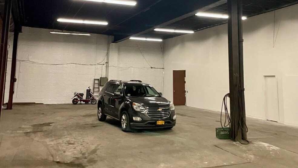 More Photos Of 620 Tiffany St, Bronx Warehouse For Sale