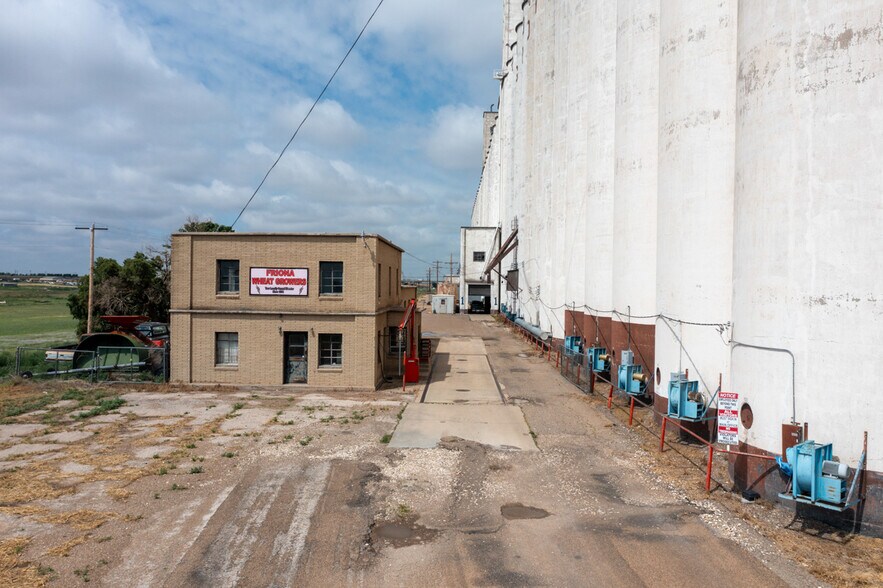 More Photos Of S Main st, Friona Specialty For Sale