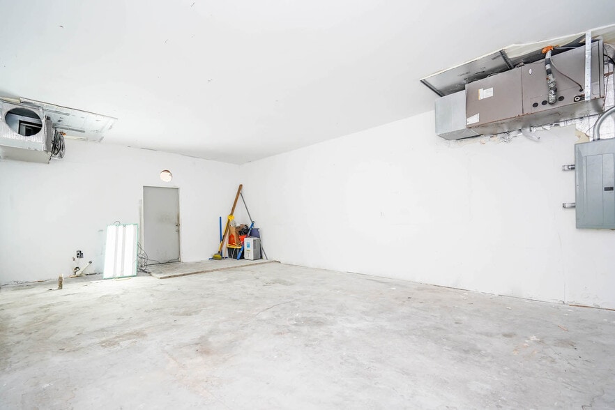 1329 W 15th St, Long Beach, CA 90813 - Warehouse For Sale ...