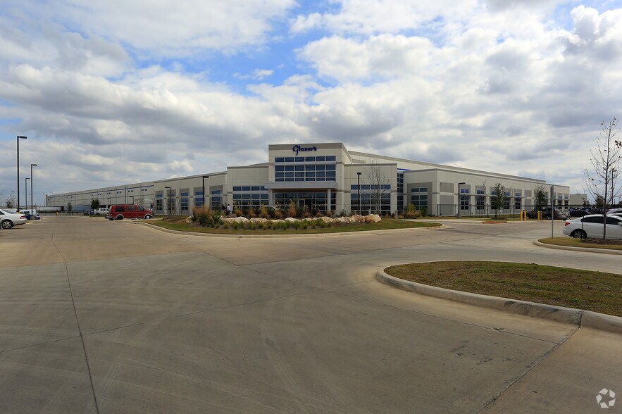 Primary Photo Of 1002 S Callaghan Rd, San Antonio Distribution For Lease