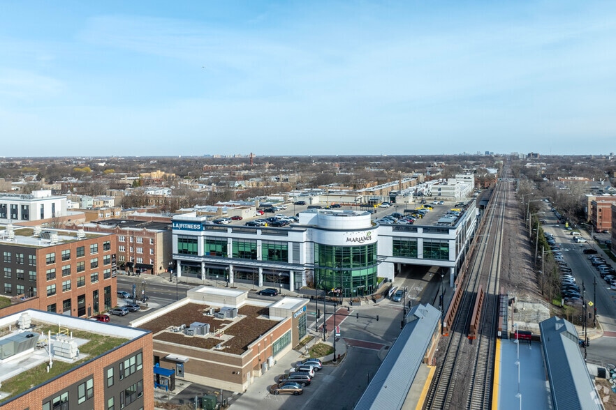 More Photos Of 1800 W Lawrence Ave, Chicago General Retail For Lease