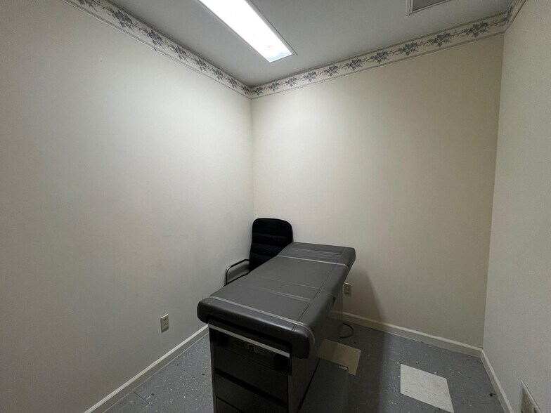 More Photos Of 1075 Cornwall drive dr, Madison Office For Sale