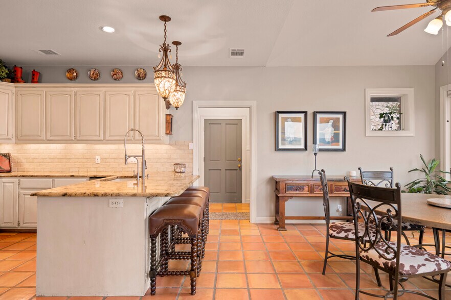 More Photos Of 5229 Hupedo Ranch Rd, Spicewood Specialty For Sale
