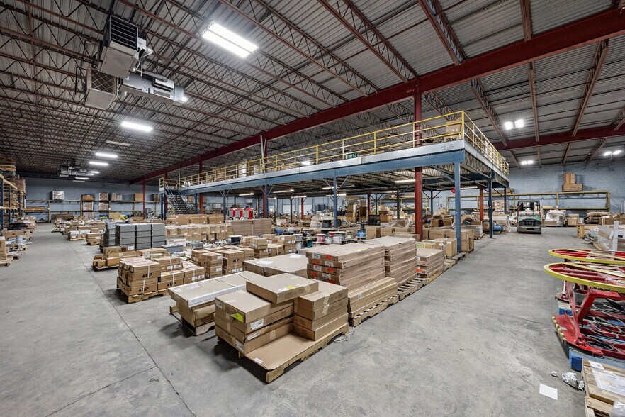 More Photos Of 2860 Industrial Park Rd, Iowa City Warehouse For Sale