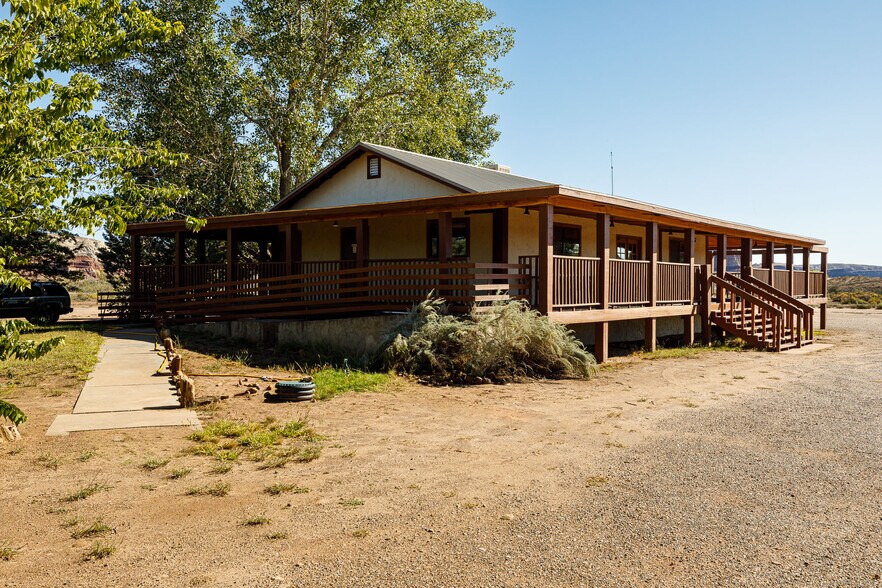 More Photos Of 2040 Long Rd Cyn, Kanab Freestanding For Sale
