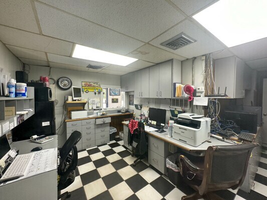 More Photos Of 1590 S McCall Rd, Englewood Auto Repair For Sale