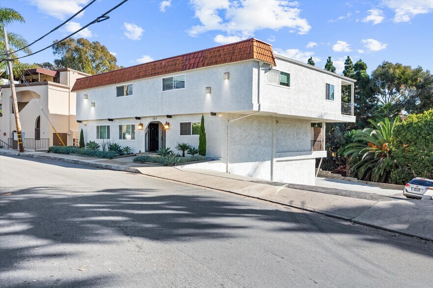 More Photos Of 207 W Marquita, San Clemente Apartments For Sale