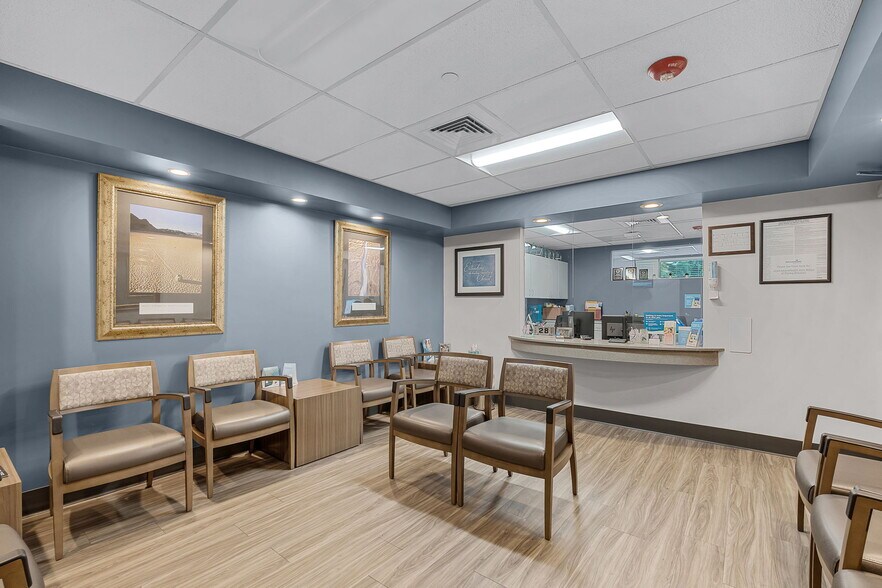 More Photos Of 661 E Altamonte Dr, Altamonte Springs Medical For Sale