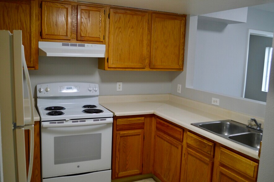 More Photos Of 3280 Downing St, Denver Apartments For Lease