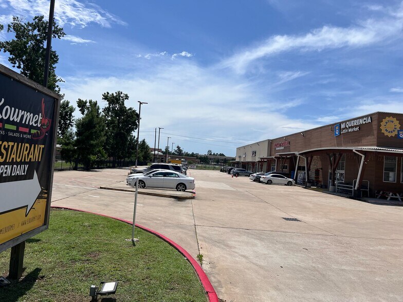 More Photos Of 25115 Gosling Rd, Spring Restaurant For Sale