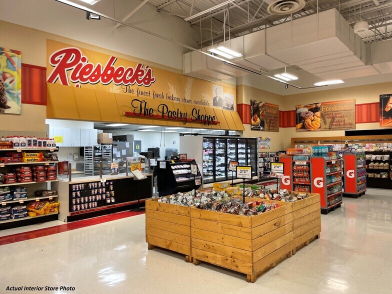 More Photos Of 2200 June Pky, Zanesville Supermarket For Sale