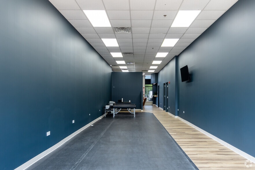 More Photos Of 0S050 Winfield Rd, Winfield Storefront Retail Office For Lease