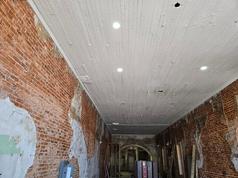 More Photos Of 700 3rd Ave, West Point Storefront Retail Office For Lease