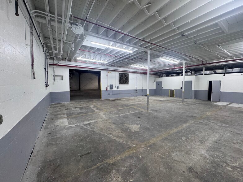 More Photos Of 2610 Orange Ave, Fort Pierce Warehouse For Lease