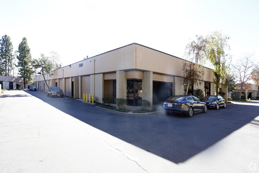 Primary Photo Of 31316 Via Colinas, Westlake Village Light Distribution For Lease