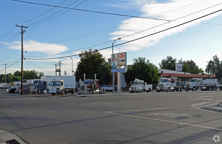 More Photos Of 1441 Richards Blvd, Sacramento Service For Lease