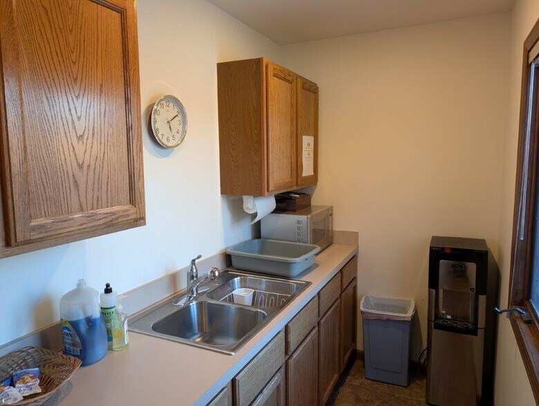 More Photos Of 5217 Lovers Ln, Portage Office For Sale