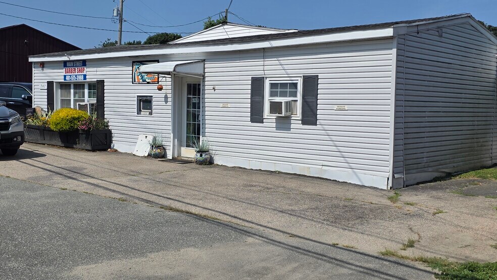 More Photos Of 741 Main Rd & 2 Haskins Rd, Tiverton Storefront Retail Residential For Sale