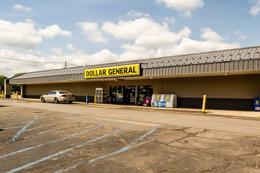 More Photos Of 410 N 2nd St, Niles General Retail For Sale