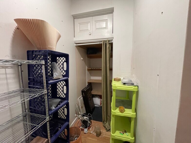 More Photos Of 4216 28th Ave, Astoria Office For Lease