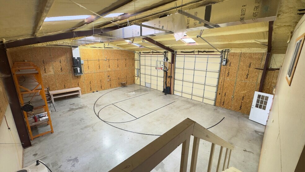 More Photos Of 327 County Road 4851, Newark Industrial For Lease