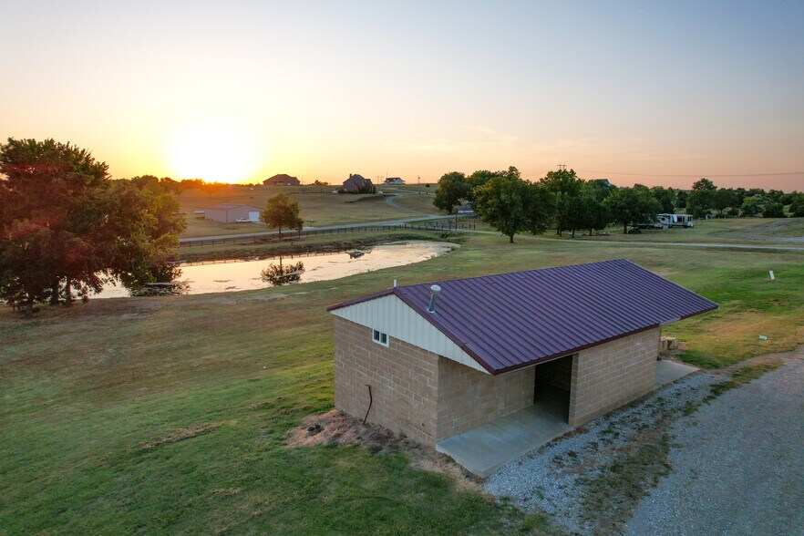 More Photos Of 5871 Roper Rd, Sperry Land For Sale