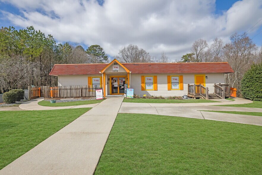 More Photos Of 1370 Lockhart Dr NW, Kennesaw Office For Lease