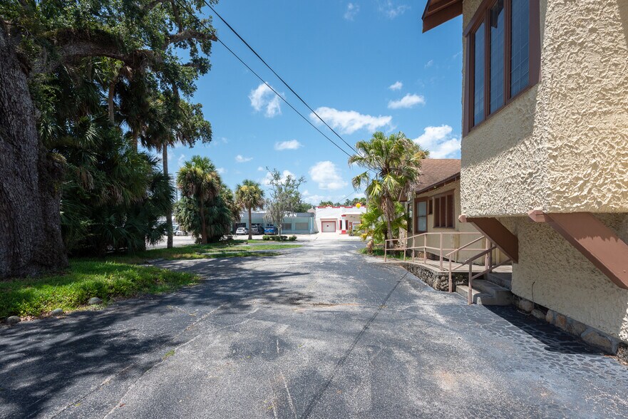 More Photos Of 205 Magnolia St, New Smyrna Beach Office For Lease