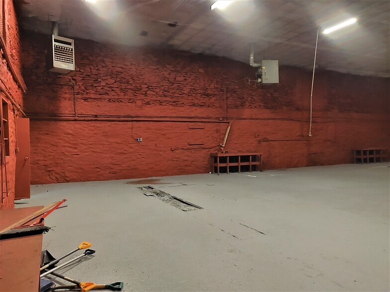 More Photos Of 188 Smith St, Poughkeepsie Service For Lease