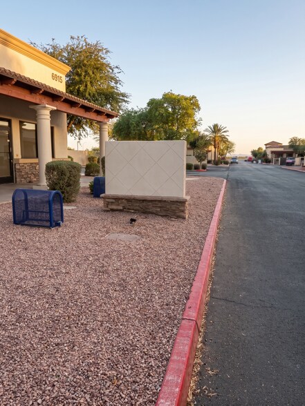 More Photos Of 6927 E Parkway Norte, Mesa Warehouse For Sale