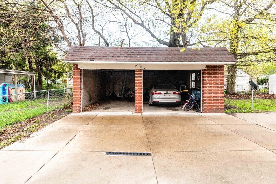 More Photos Of 663 Babbitt Rd, Euclid Multifamily For Sale