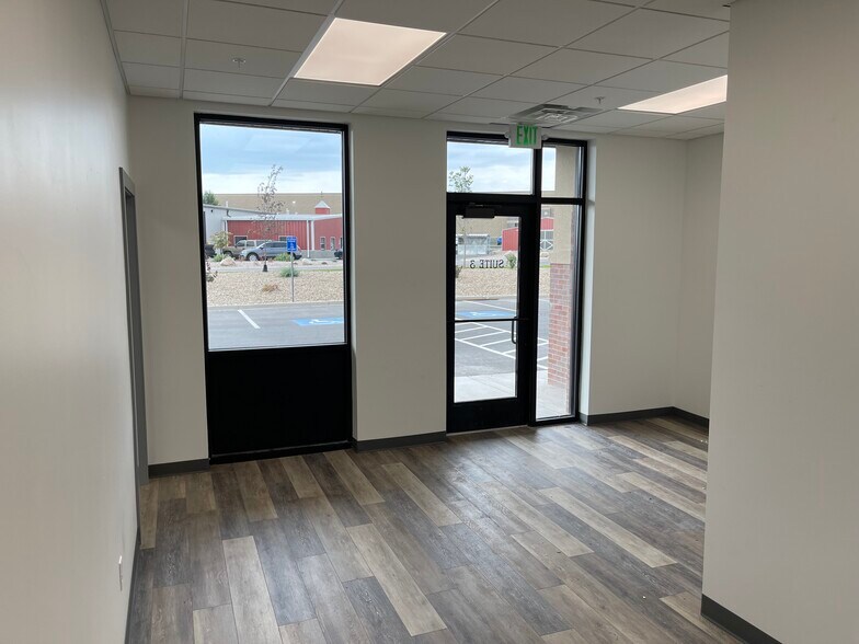 More Photos Of 8018 S Welby Park Dr, West Jordan Warehouse For Lease