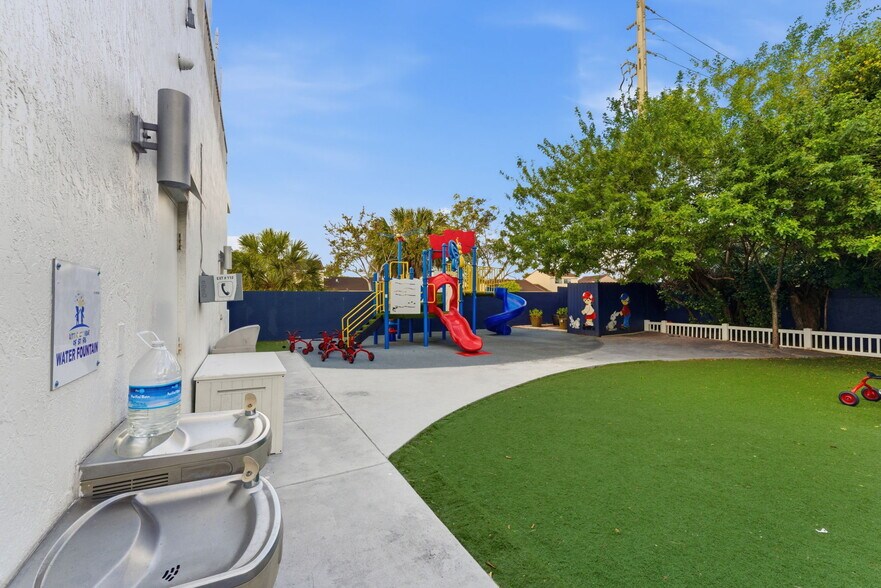 More Photos Of 6545 NW 169th St, Hialeah Medical For Sale