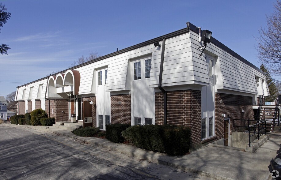 Primary Photo Of 126 Prospect St, Pawtucket Medical For Lease