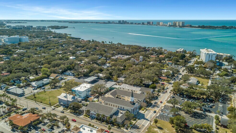 More Photos Of 411 Turner St, Clearwater Religious Facility For Lease