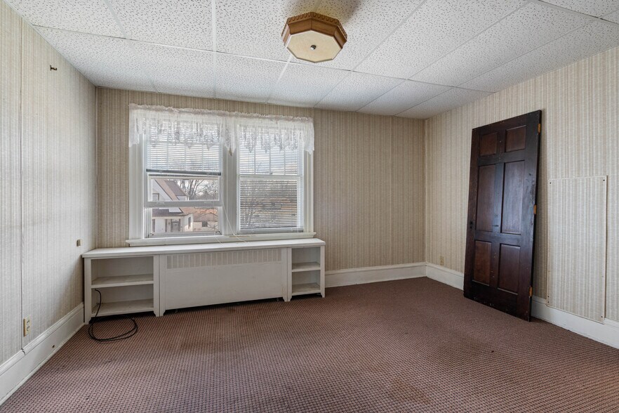 More Photos Of 1209 E 5th St, Superior Multifamily For Sale