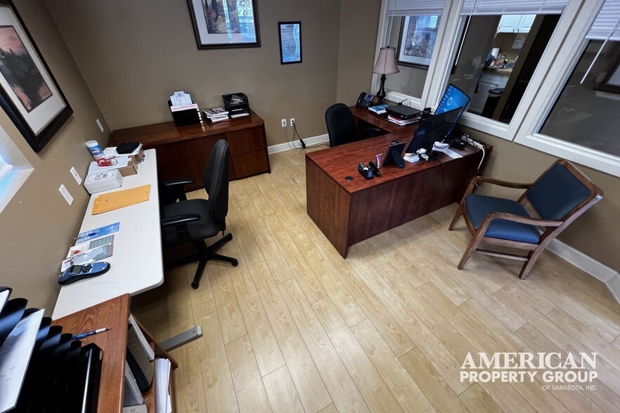 More Photos Of 420 S Tamiami Trl, Osprey Office For Sale