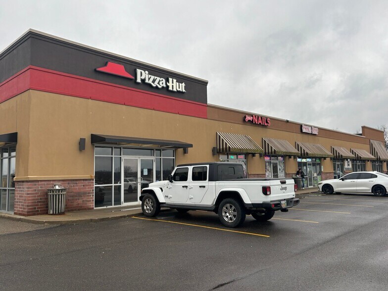 Primary Photo Of 218 Park Dr, Weirton General Retail For Lease
