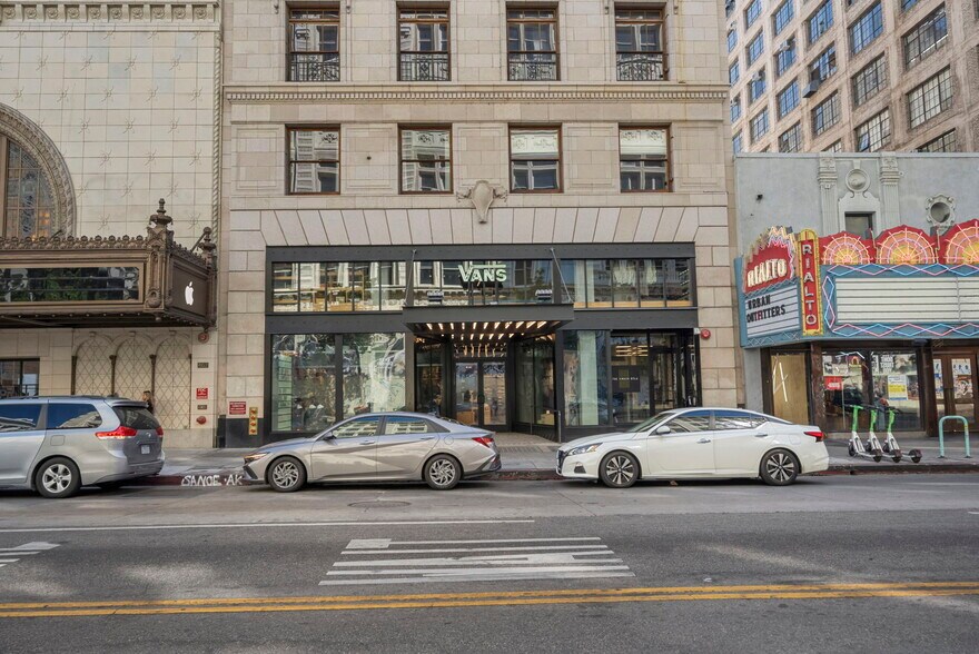 More Photos Of 808 S Broadway, Los Angeles Office For Lease