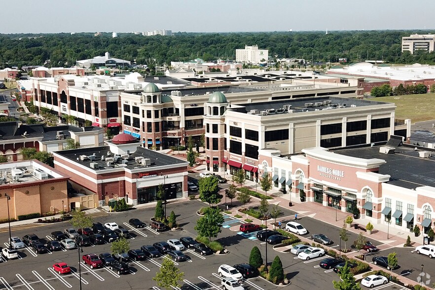 More Photos Of 923 Haddonfield Rd, Cherry Hill Freestanding For Lease