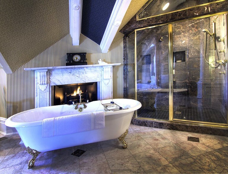 More Photos Of 400 Berding St, Ferndale Hospitality For Sale